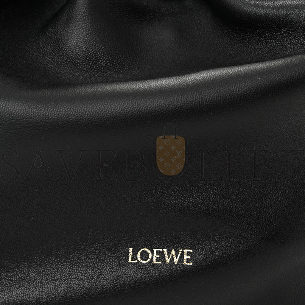 LOEWE NAPPA SMALL SQUEEZE BAG BLACK (23*22*10cm)